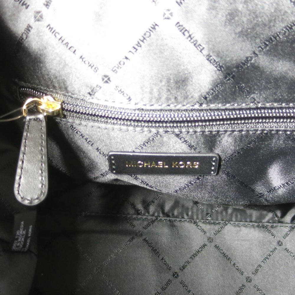 Michael Kors Brooke Medium Black Leather Shoulder Bag NWT - Picture 9 of 12